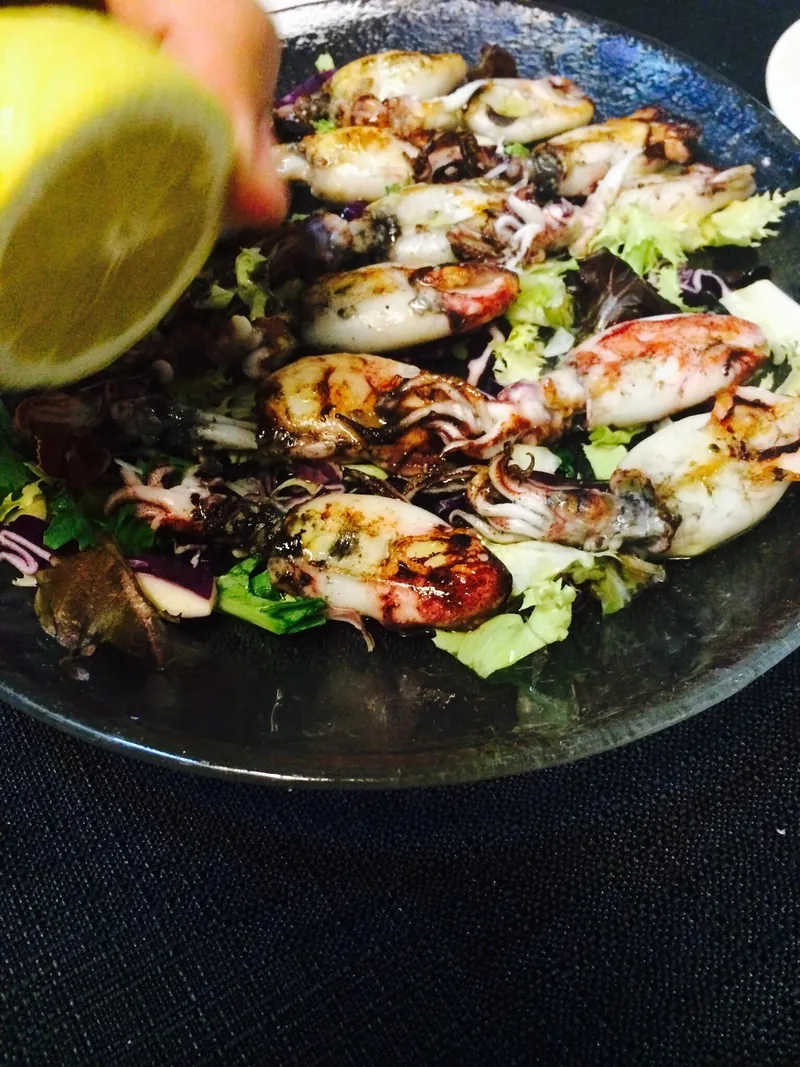 Calamares a la plancha con limón